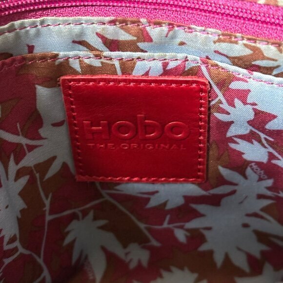 HOBO International‎ Leather Crossbody Bag Handbag Purse Tassel Silvertone EUC - Picture 12 of 15